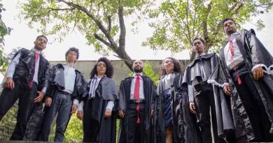 Cia. de Teatro Heliópolis coloca a (in) justiça em cena Cia. de Teatro Heliópolis coloca a (in) justiça em cena