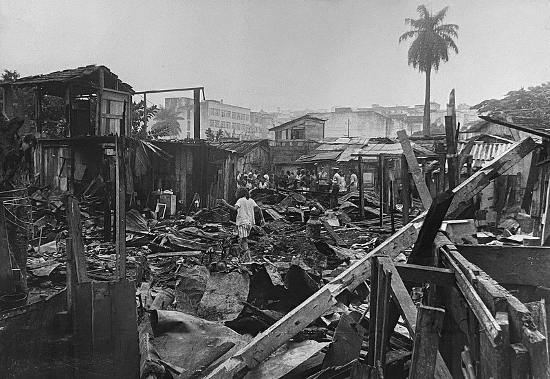 Incêndio na favela da Praia do Pinto, Rio de Janeiro. 11 de maio de 1969. Crédito: Acervo Diários Associados RJ/Instituto Moreira Salles
