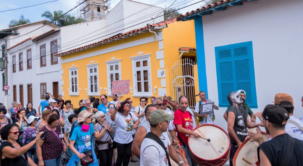Revista Raiz 13 - O caminhos do carnaval