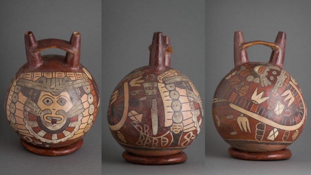 Vaso de cerâmica da cultura Nasca (100 a.C – 650 d.C) com representação de ser mítico antropomorfo, da Coleção Ema Klabin. Foto: Massapê Audiovisual/Sergio Zacch