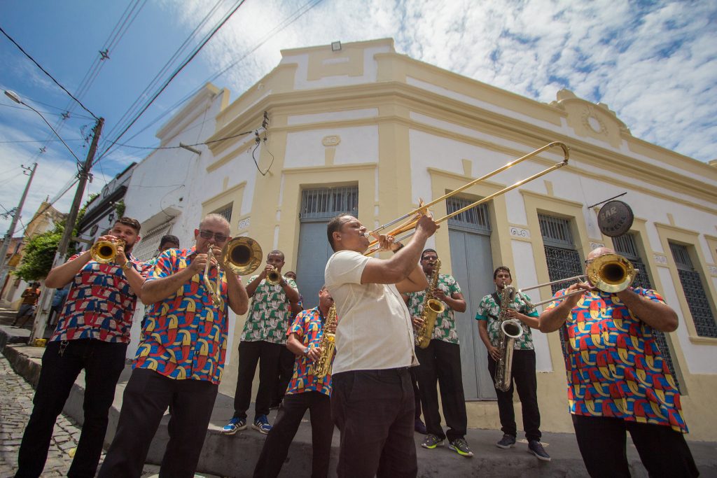 Orquestra de Frevo do Babá - FREVOESSÊNCIA