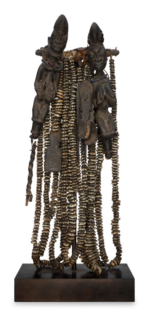 IORUBÁ [YORUBA]
Nigéria 
Par de Exus, sem data [Pair of Eshus, undated]
Madeira [Wood], 66.5 x 26.5 x 16 cm
Doação [Gift] Cecil Chow Robilotta e Manoel Roberto Robilotta, 2012
MASP.01572
Foto [Photo] CABREL | Escritório de Imagem