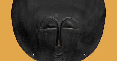 AXANTE [ASHANTI] Gana [Ghana] Boneca de fertilidade Akuaba [Akuaba Fertility doll], sem data [undated] Madeira [wood], 29 x 13 x 4.5 cm Doação [Gift] Cecil Chow Robilotta e Manoel Roberto Robilotta, 2012 MASP.01565 Foto [Photo] CABREL | Escritório de Imagem