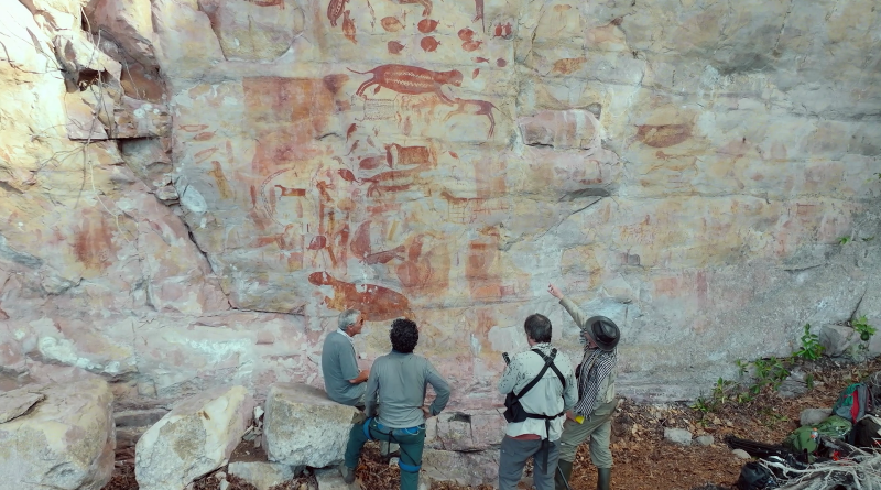 Pesquisadores estudam milhares de pictogramas na Amazônia colombiana (Crédito: Divulgação/Curta!)