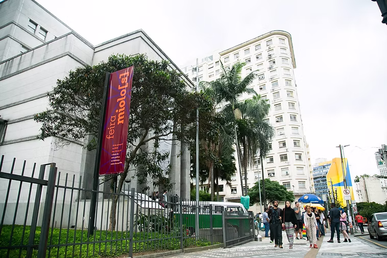 Miolo(s) - feira de arte gráfica