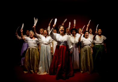 Espetáculo "Carta à Rainha Louca", que faz parte da mostra "2025 Em Cena". Foto: Reprodução