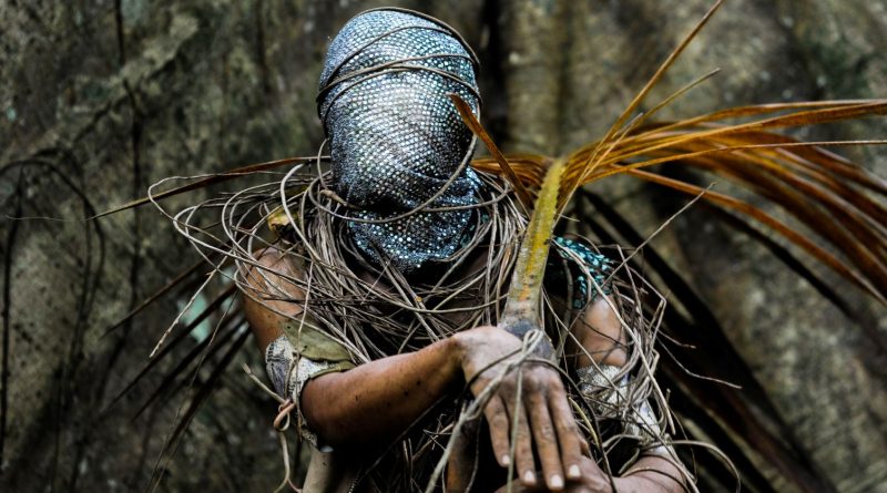 Evna Moura - Cavaleiros-da-Jurema - Performance orientada para fotografia - 2016