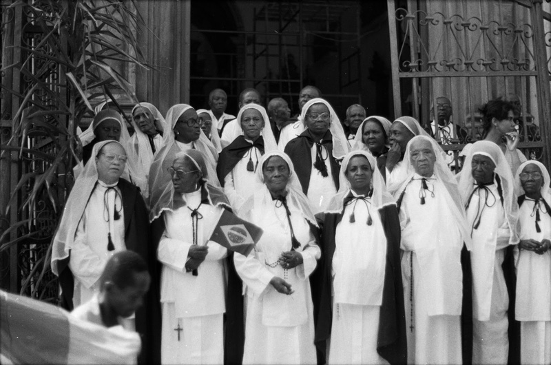 Jônatas Conceição, Irmandade do Rosário dos Homens Pretos no desfile do Dois de Julho, Salvador, BA, s.d., Zumví Arquivo Afro Fotográfico