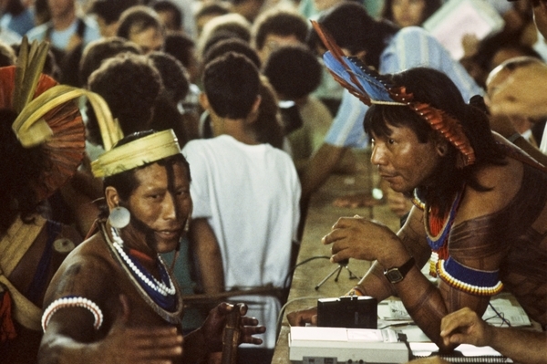 Altamira, Brazil. Protest against the proposed Kararao (later Belo Monte) hydroelectric dam staged by the Kayapo and other tribal Indian groups. The protest weas successful in persuading the World Bank to withdraw finance for the project. Paulinho Payakan (Bep Koroti Kayapo), the principal proponent of the protest.
