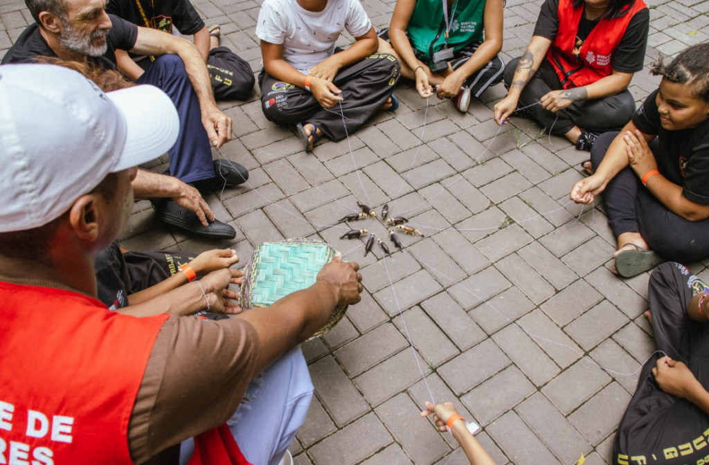 Ações formativas para crianças e adultos no Dia da Família no Museu. Foto: Gabie Pereira/Acervo MCI