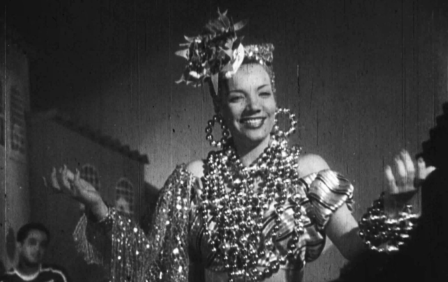 Cena do filme Carmen Miranda
