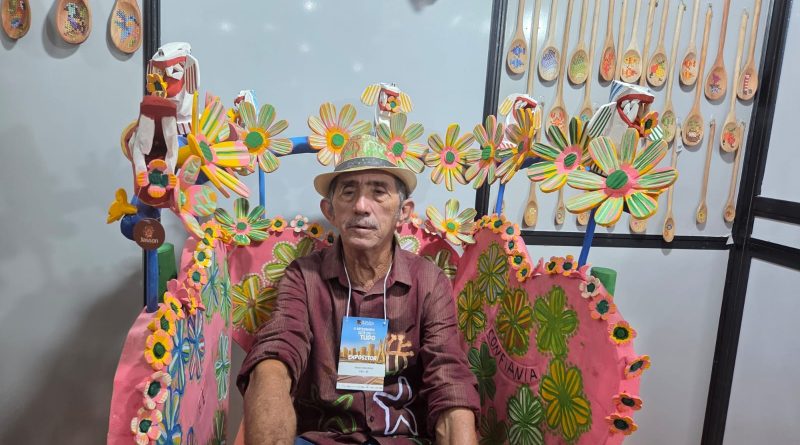 Do sertão de Alagoas, Mestre Jasson Artesão faz cadeiras ornamentadas que já foram vendidas a diversos países. Foto divulgação