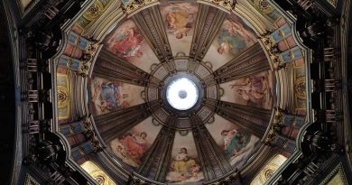 Cúpula da Igreja da Candelária - A decoração da cúpula foi realizada em fins do século XIX, com pinturas de João Zeferino da Costa e estuques de Alves Meira - foto Caio Reisewitz - IPHAN