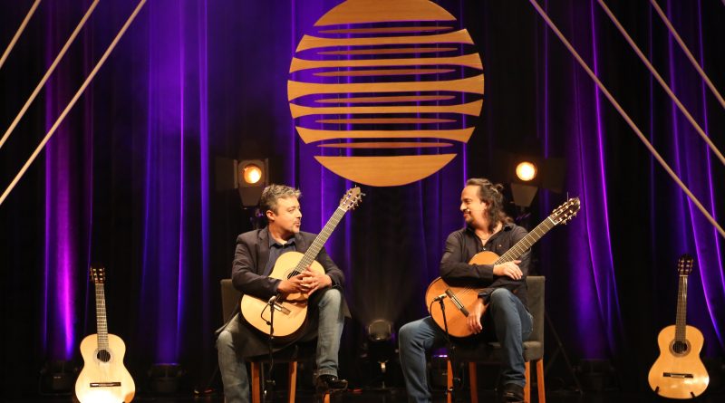 SescTV - Movimento Violão 2025 - Inovações na Luteria Brasileira, com o violonista Chrystian Dozza e o luthier e violonista Cleyton Fernandes. Apresentação Paulo Martelli e Juliana Oliveira. Gravado no Sesc Santo André SP. © alex ribeiro / visormagico
