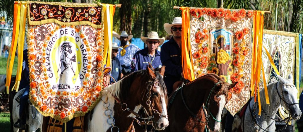 Cavalaria de S. Gonçalo e S. Benedito - foto Fábio Bueno - IPHAN