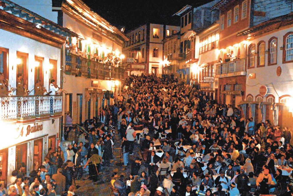 Vesperata de Diamantina - Foto Pedro Miranda - Arquivo fHist
