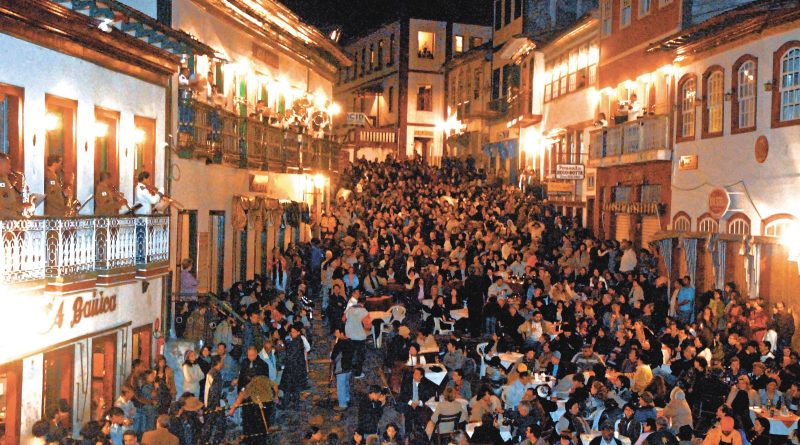 Vesperata de Diamantina - Foto Pedro Miranda - Arquivo fHist