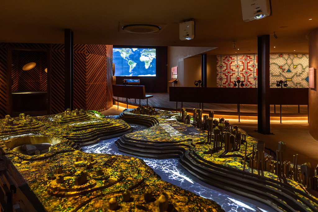 Um dos espaços da exposição Amazônias no Plural - foto Renato Mangolin