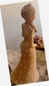 NoivaMarliete de Caruaru, PEO cabelo e as rosas esculpidas com espinho de cactos32 cm de alturaObra de 2005