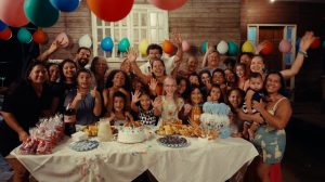 Cena do filme Kika não foi convidada - divulgação Kinoforum